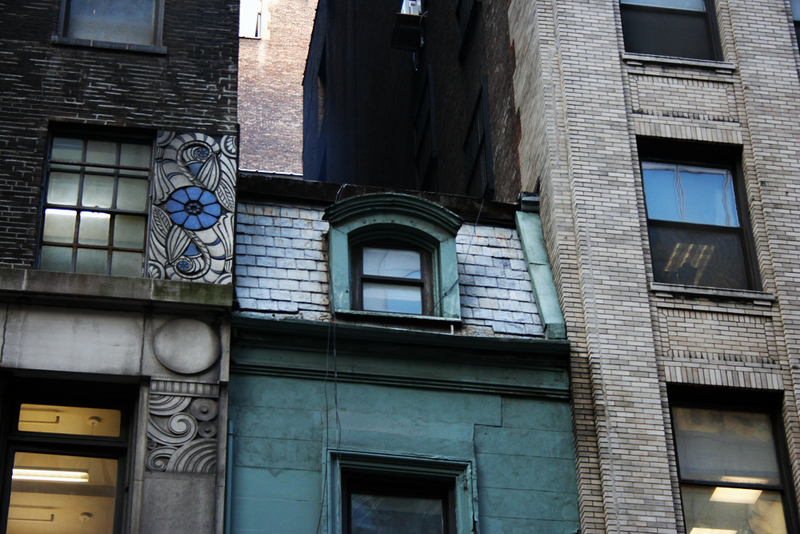 Illustration for article titled These Are the Narrowest Houses in the World